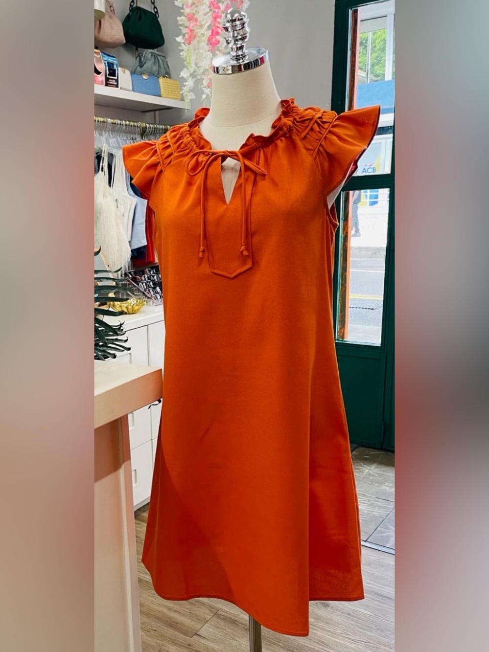 Signature by Robbie Bee Ruffled Tie-Neck Orange SS Shift Dress, Small, NWT